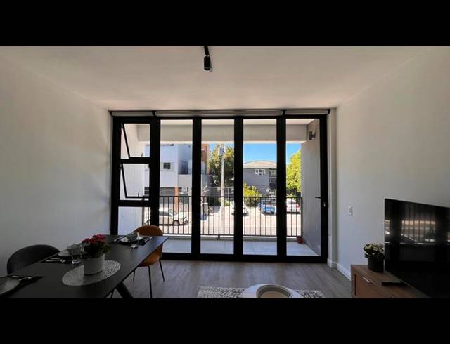 2 BEDROOM APARTMENT FOR SALE IN CLAREMONT